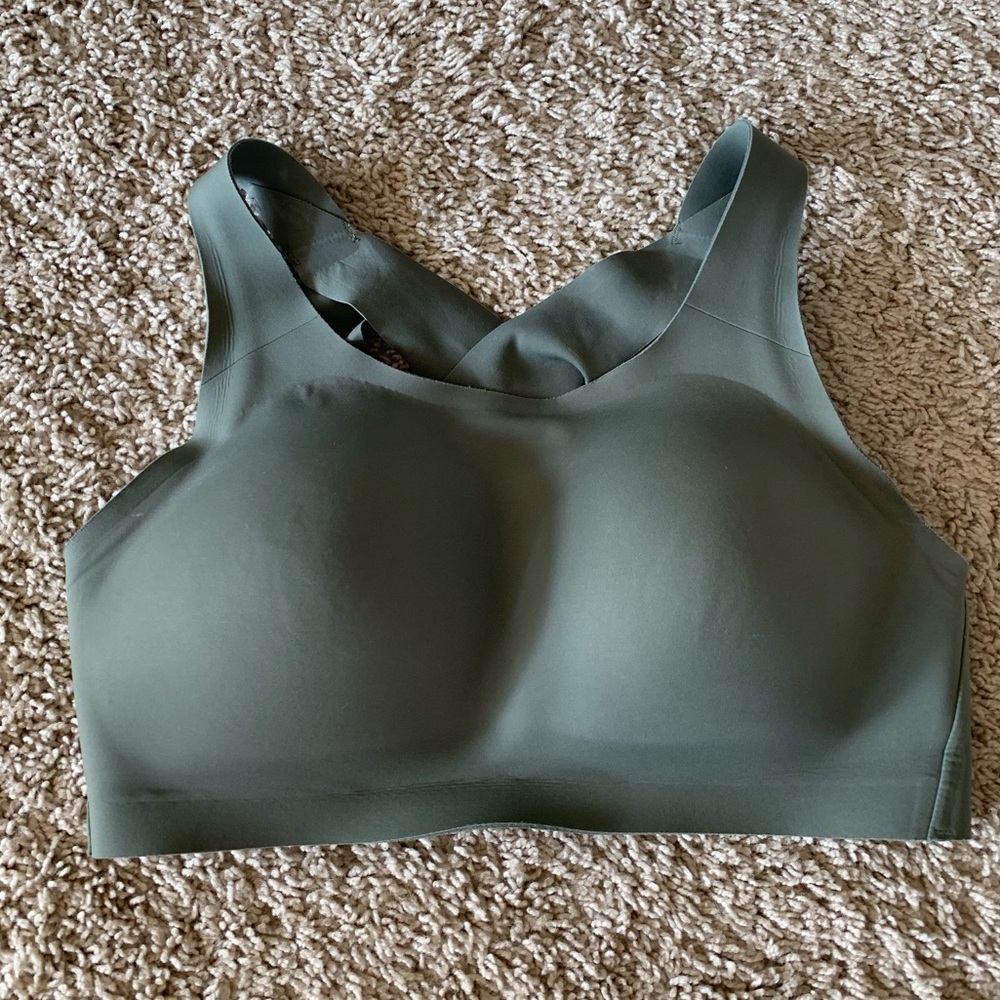 Lululemon Enlite Bra 34DD